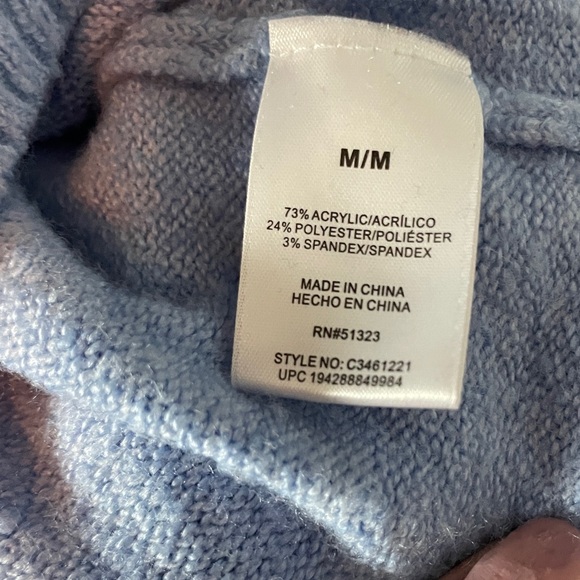 Vince Camuto Women's Light blue V-Neck Sweater - Picture 3 of 3